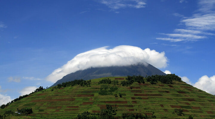 Hiking Mount Muhabura